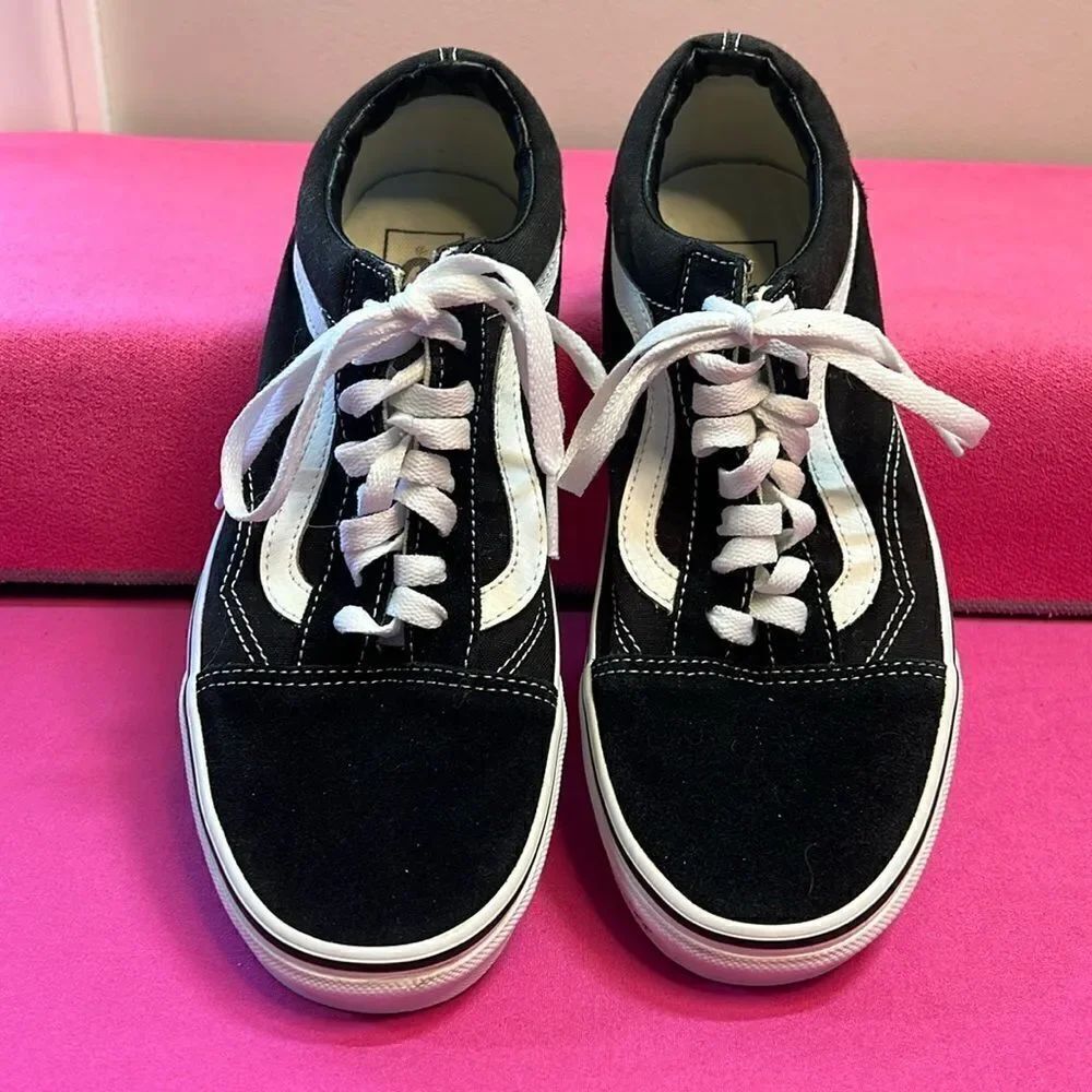 Vans M8W9.5 Scriptures written on soles